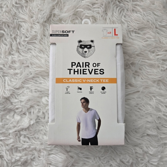 Pair of Thieves Super Soft T-Shirt. Classic V Neck. 2 pack. White. Size Large. N - Picture 1 of 10